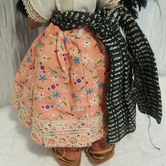 VINTAGE Mexican Handmade Painted Folk Art Dolls Paper Mache Figurine Doll - Picture 8 of 12